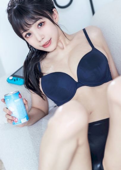 老头把舌头伸进她腿间视频_BD英语在线播放