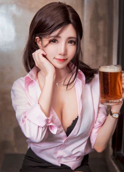 爆乳巨臀奶牛熟美妇_在线完整观看